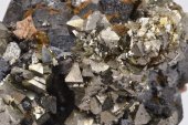 Minerál ARZENOPYRIT, MAGNETIT
