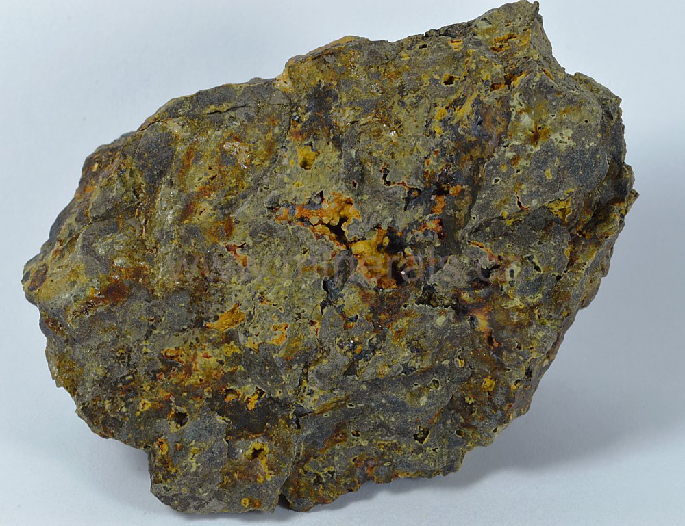 Minerál PAULINGIT-Na