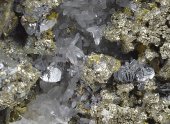 Minerál POLYBASIT, CHALKOPYRIT