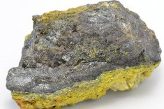 Minerál ROBINSONIT