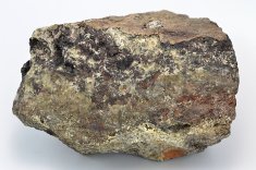 Minerál ČECHIT, CHERVETIT
