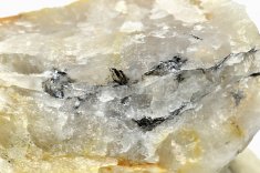 Minerál HEYROVSKÝIT