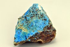 Minerál KARBONÁT-KYANOTRICHIT