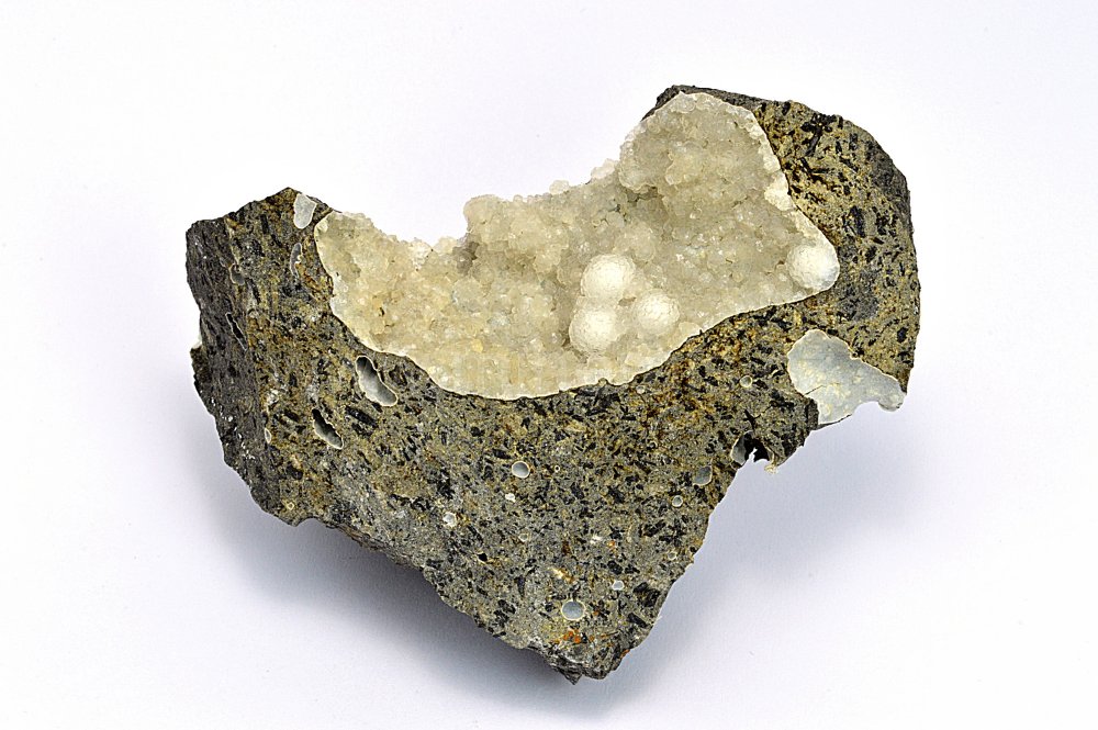 Minerál THOMSONIT