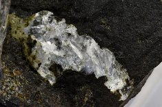 Minerál ZEOFYLIT