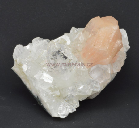 STILBIT-(Ca), FLUORAPOFYLIT