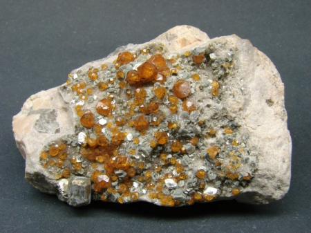 SPESSARTIN