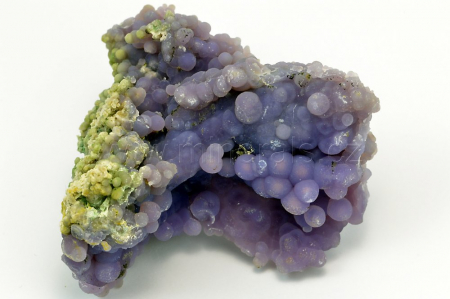 CHALCEDON-GRAPE AGATE